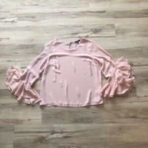 Chic Ruffle Sleeve Blouse in Soft Pink